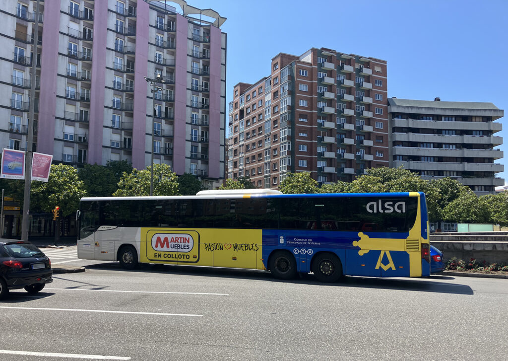 Ejemplo de Campaña Martín Muebles Asturias